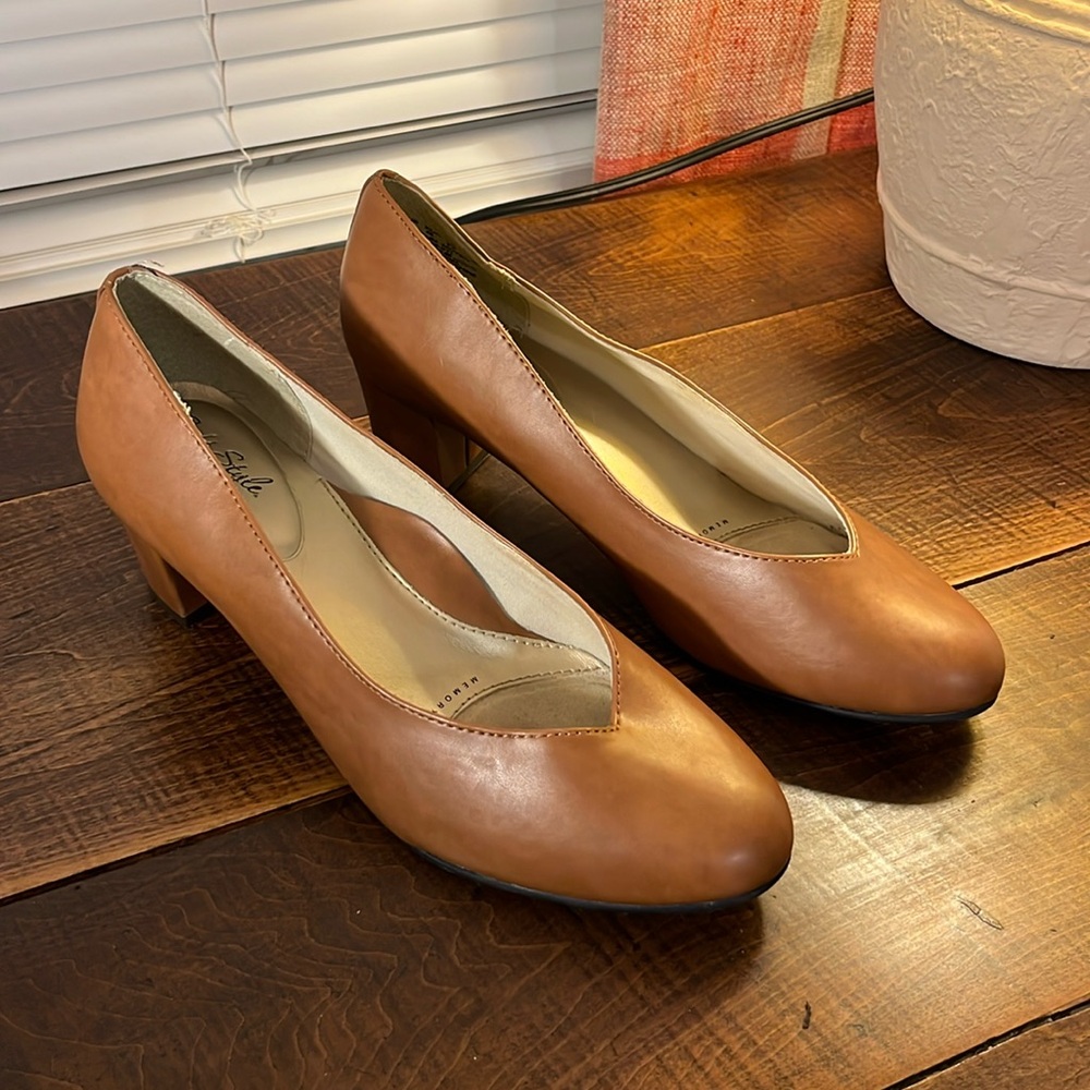 Hush Puppies Brown Leather Heels - Women’s 8.5